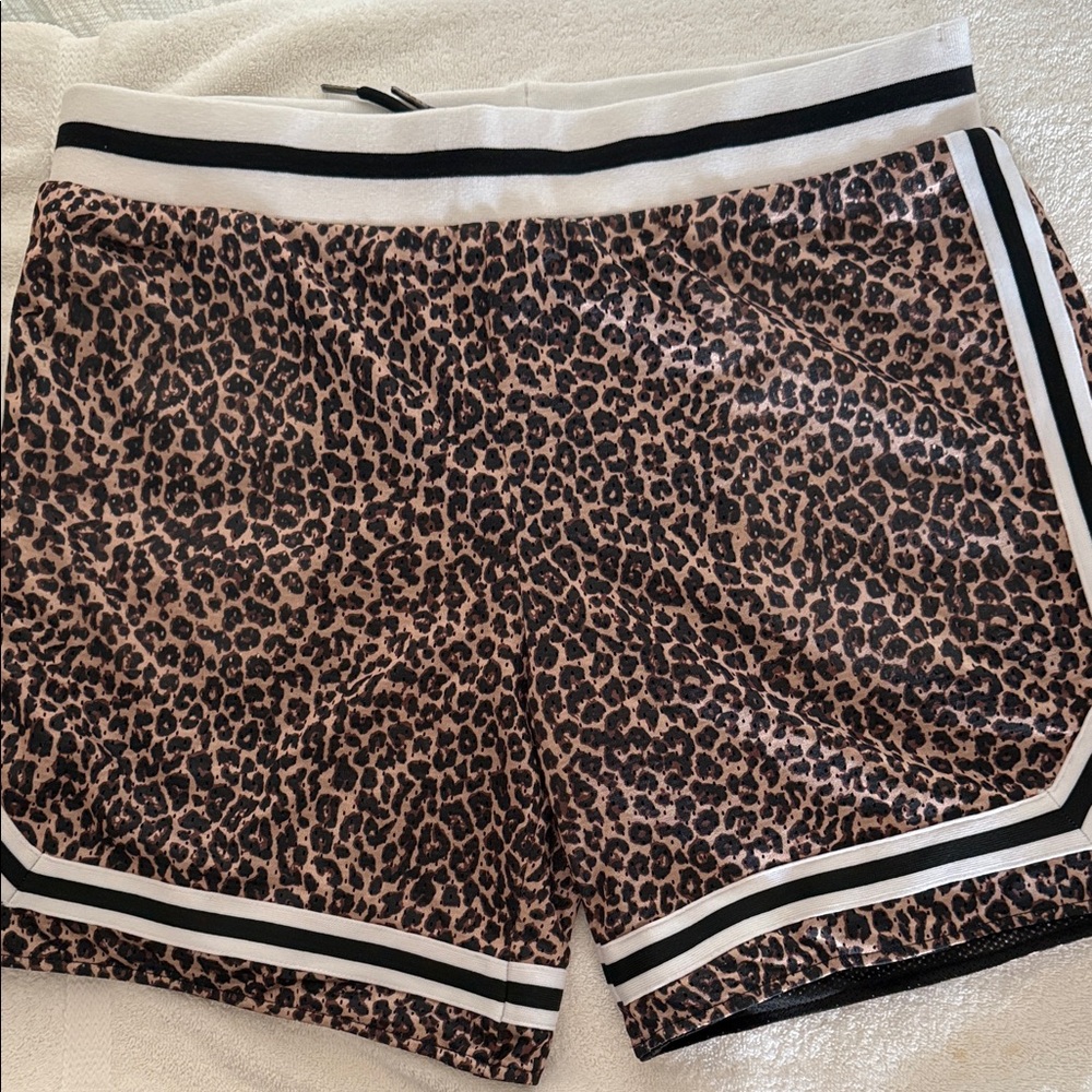 Timote Leopard Print Mens Shorts